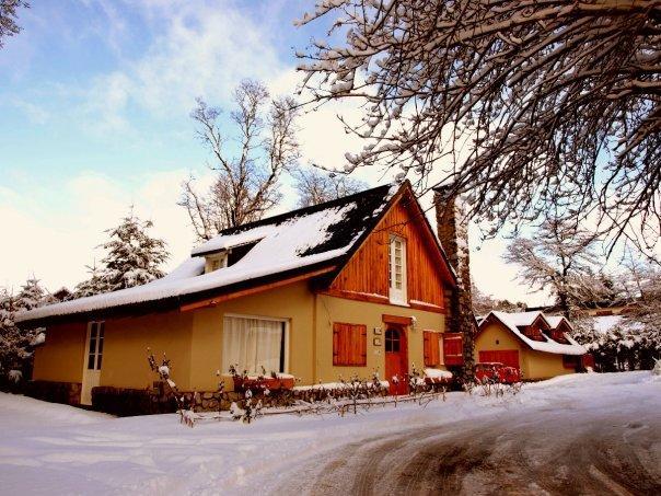 Hosteria El Establo Вілья-Ла-Ангостура Екстер'єр фото