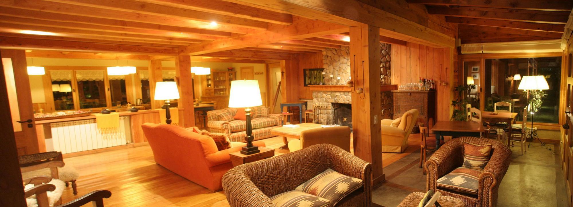 Hosteria El Establo Вілья-Ла-Ангостура Екстер'єр фото