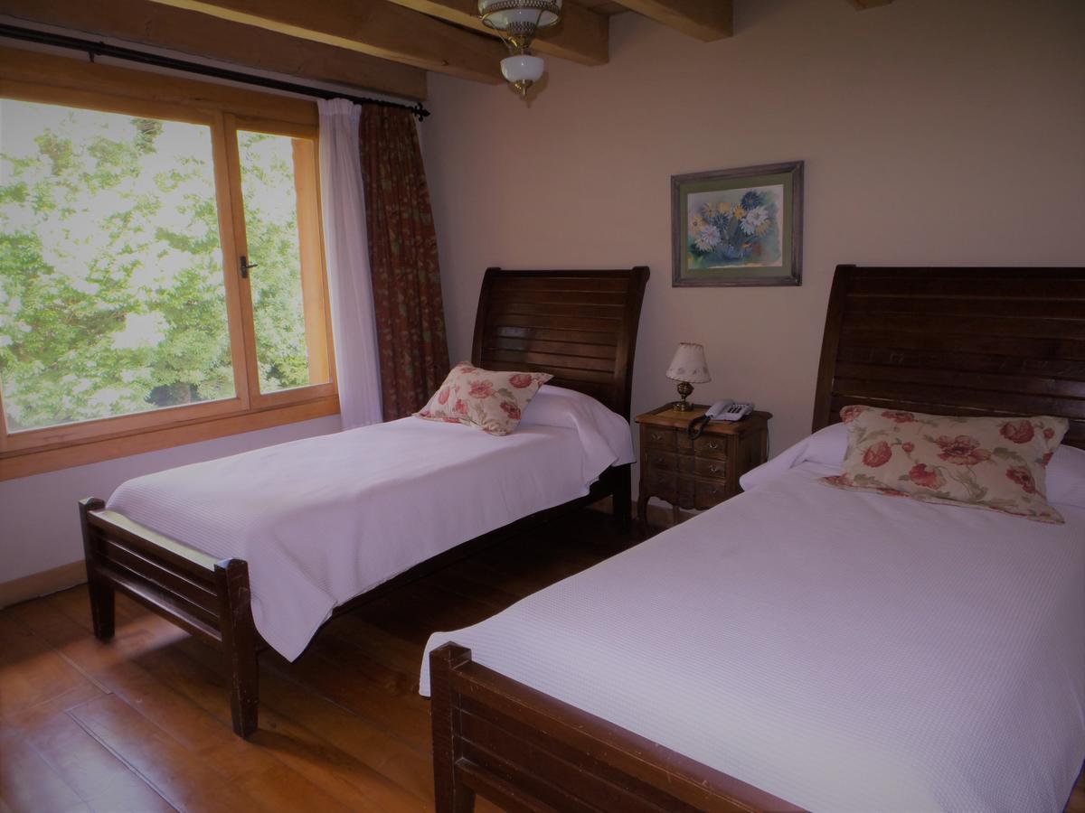 Hosteria El Establo Вілья-Ла-Ангостура Екстер'єр фото